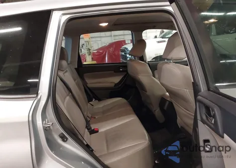 2015 Subaru Forester 2.5I Touring z USA, uszkodzony, nr VIN JF2SJAUCXFH533064